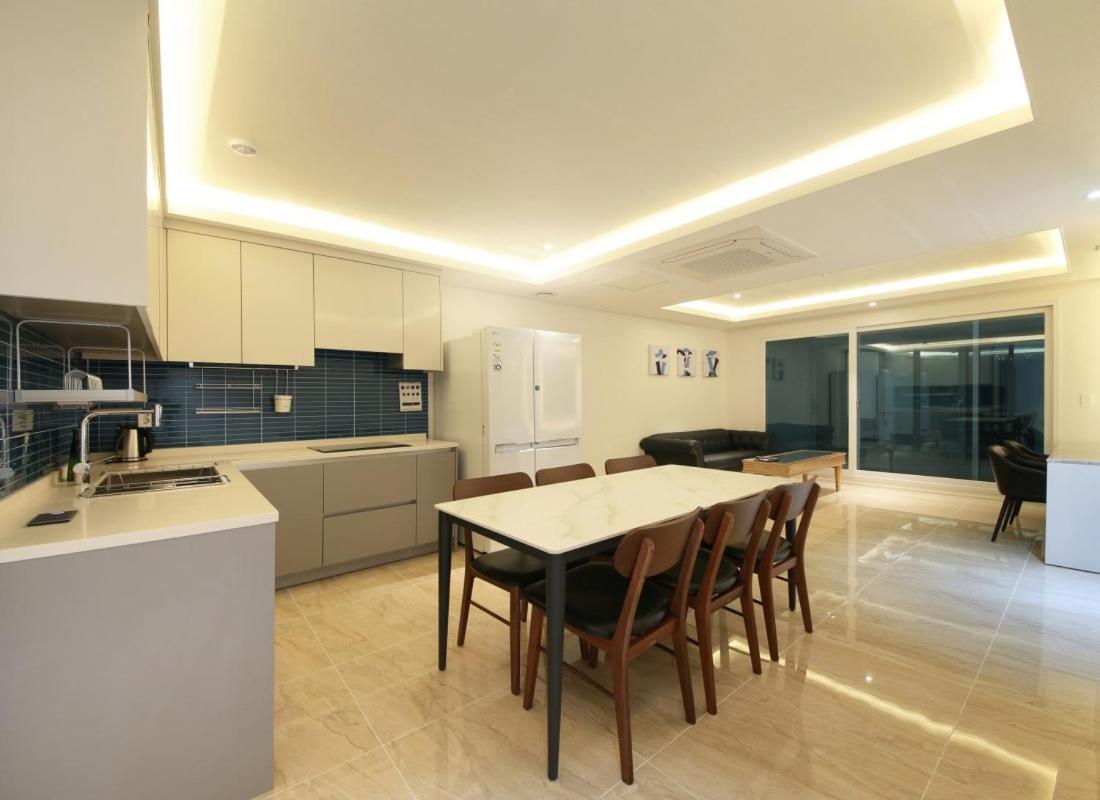Wj Hotel Pool House Wonju Bagian luar foto